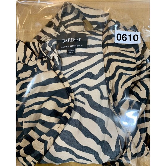 Bardot Tiger Print Long Sleeve Wrap Side Tie Crop Top Copper Size XS - Picture 5 of 5